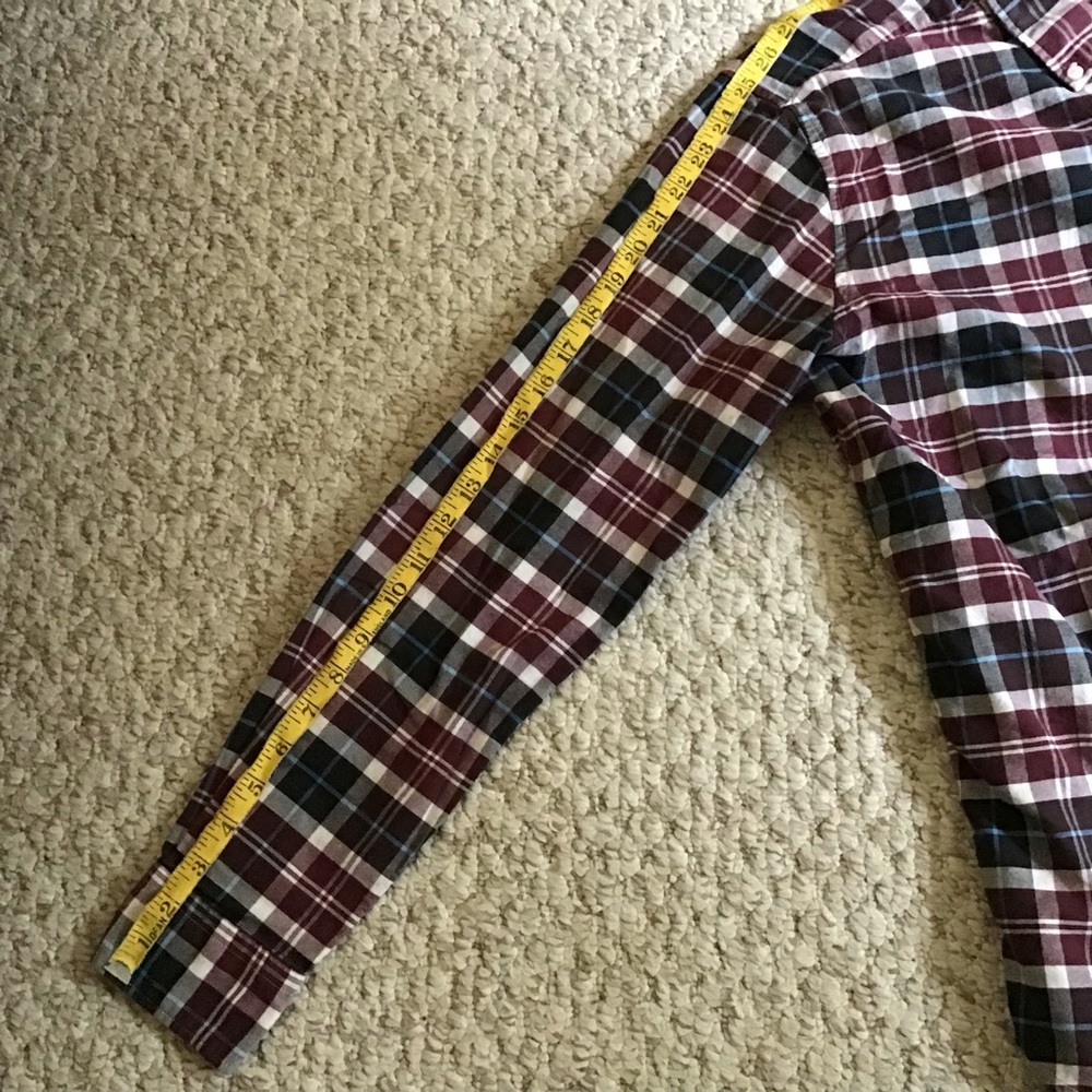 💕2/$20 AE Classic Fit L/S Plaid Button Down Shirt - Picture 4 of 9